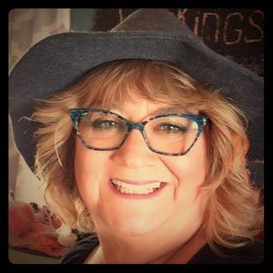 Meet your Posher, Teresa